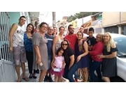 Homenagens de Loucura de Amor de Chá Revelação na Zona Leste