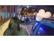 Homenagem com Carro Aniversário de Mae no Jardim das Oliveiras
